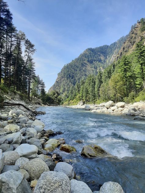 Ultimate Guide to the Best Time to Trek to Kheerganga in Himachal Pradesh